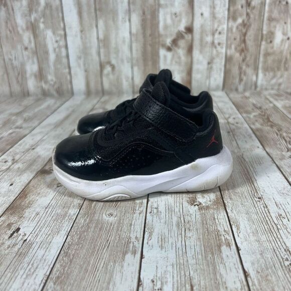 Jordan cmft low toddler 6 black white red - Picture 2 of 8